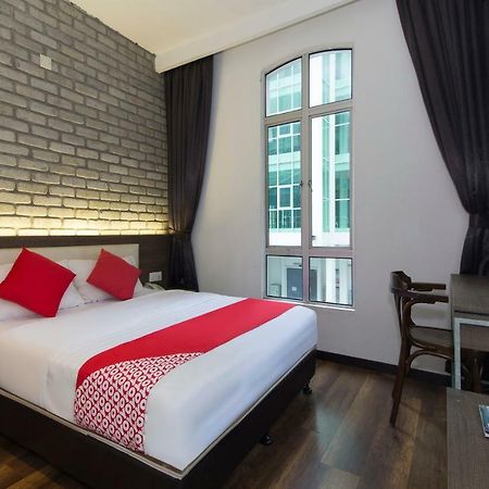 Oyo 127 The Reeds Hotel Куала-Лумпур Екстер'єр фото