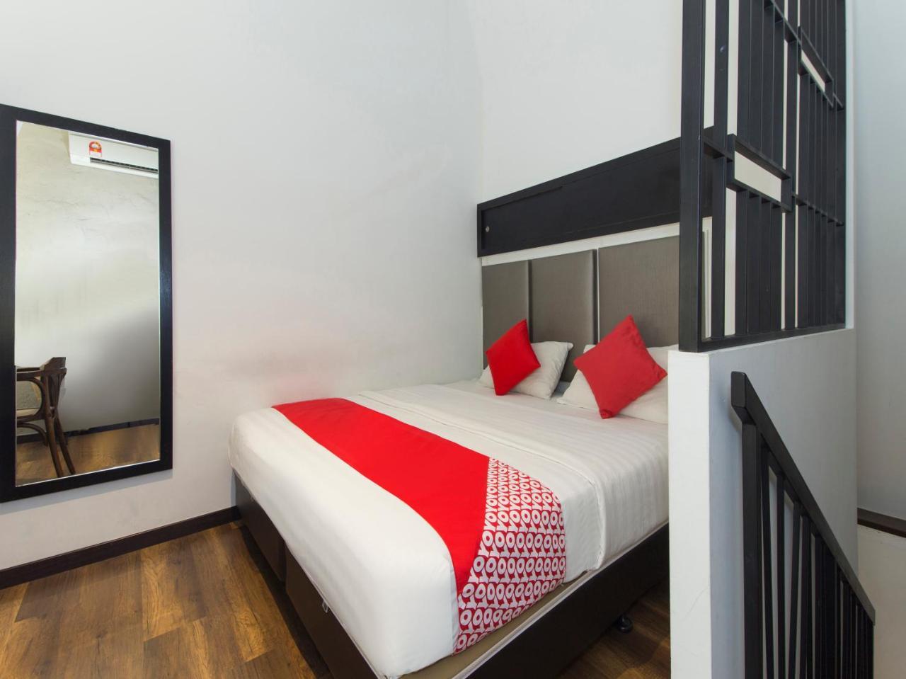 Oyo 127 The Reeds Hotel Куала-Лумпур Екстер'єр фото